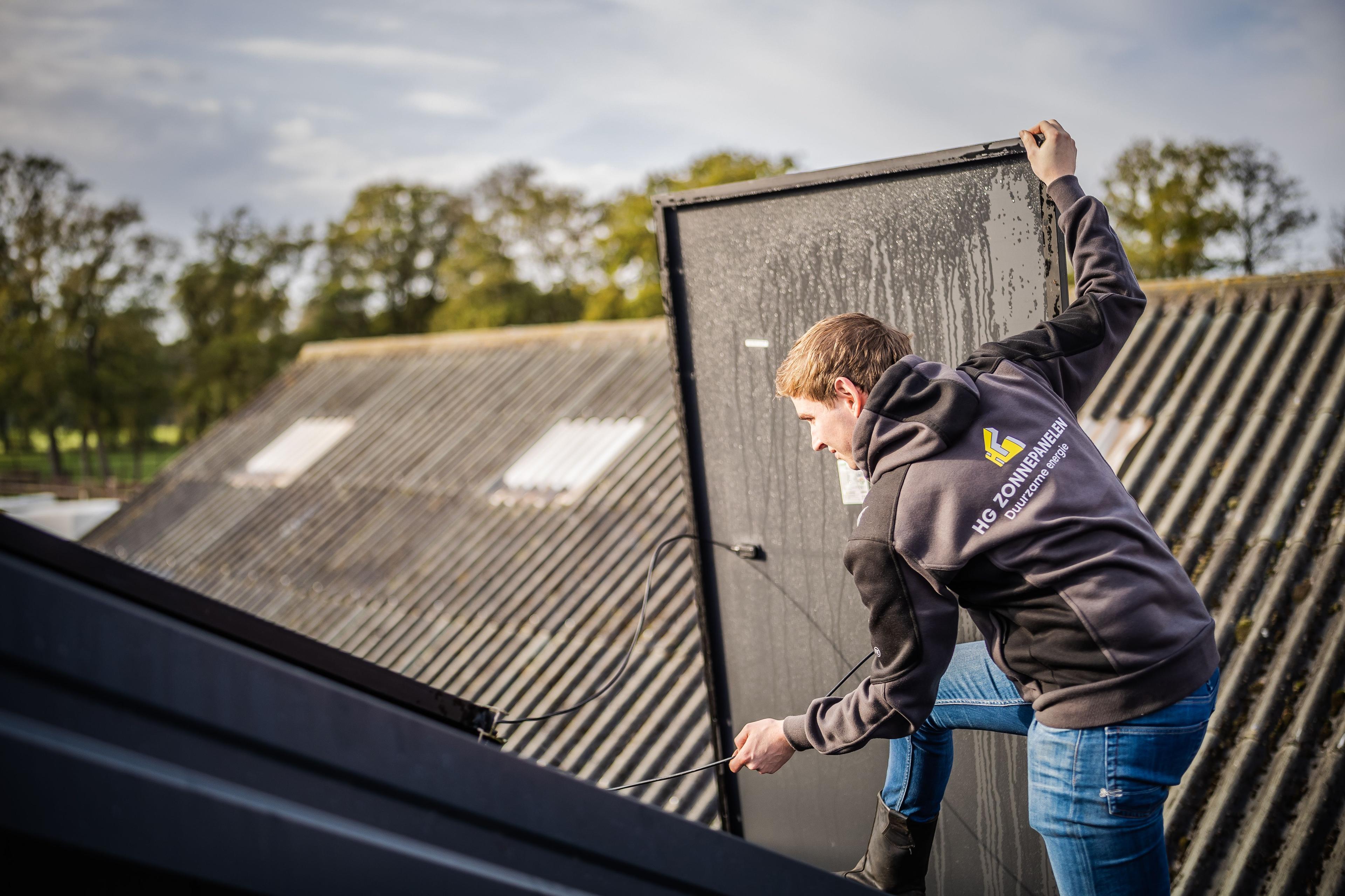 Zonnepanelen verwijderen of vervangen